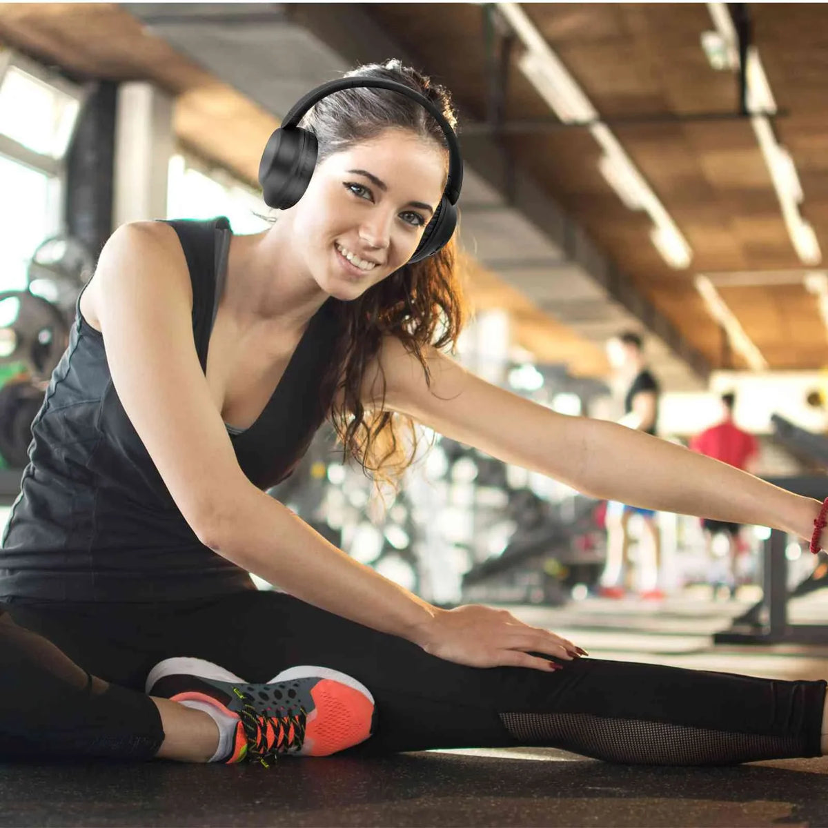 UrbanX UX991 Wireless Bluetooth Stereo Earphones High Display Quality Audio Deep Bass Superior Comfort Over The Ear Headphones with Mic for HTC Desire 628 phone Call Support